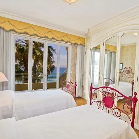 Apartment Promenade Holiday - Miramar Promenade 1